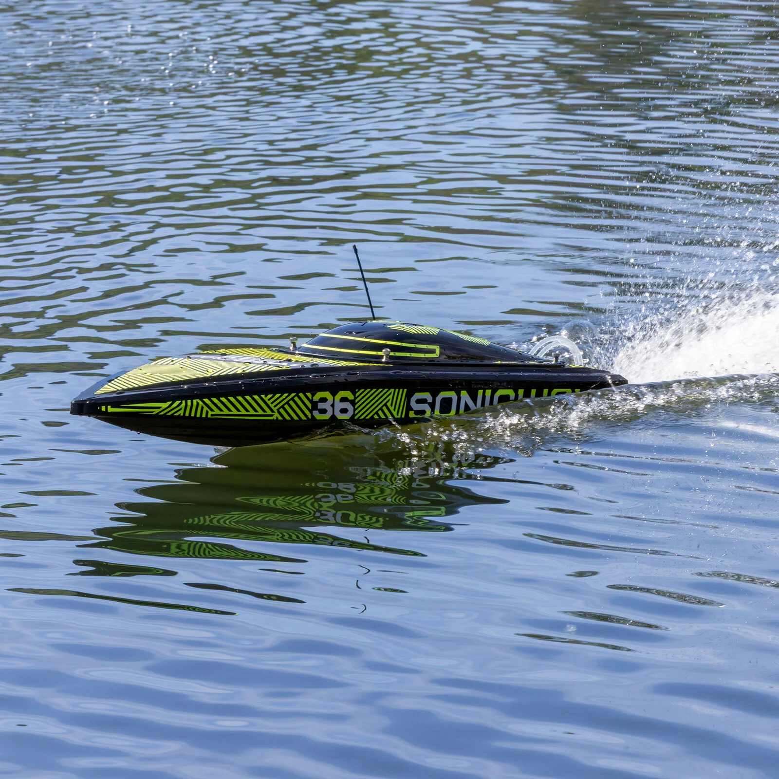Bateau RC Sonicwake 36 V3 Brushless RTR ProBoat PRB-2171T1 - Image 6